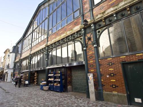 Photo de la galerie de l'établissement Appartement T3 Rénové avec Garage et Balcon, à 2 pas de la Plage - FR-1-92-880, à Les Sables-dʼOlonne