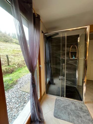 Kúpeľňa v ubytovaní Casa de Monzel with 6-Person Jacuzzi & Panoramic View
