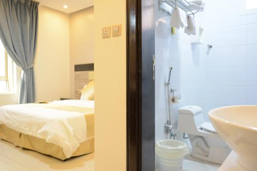 Salle de bains dans l'établissement بيت الماس للشقق الفندقية MAAS House Apartments