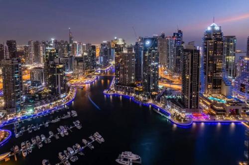 Lovely apartment with full Dubai Marina view