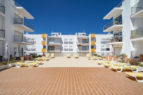 Meia Praia 106 by Destination Algarve