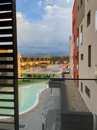 Výhled na bazén z ubytování Apartmán GOLD Akvamarín nebo okolí