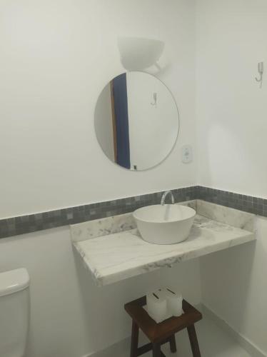Bilik mandi di Vila da Sol Itaipava casas e estúdios