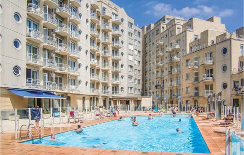 Bazén v ubytování Zeezicht Ref 232 nebo v jeho okolí