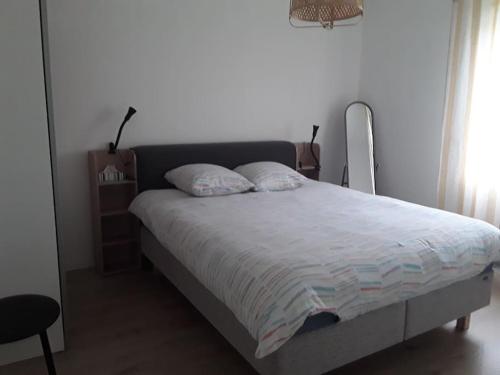 Katil atau katil-katil dalam bilik di Confortable T2 NEUF - RDC - 2/4 personnes