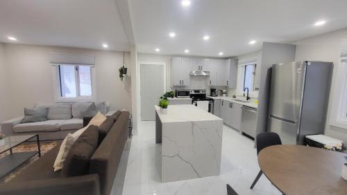 Η κουζίνα ή μικρή κουζίνα στο JstLikeHome - Serenity Suites & Guesthouse