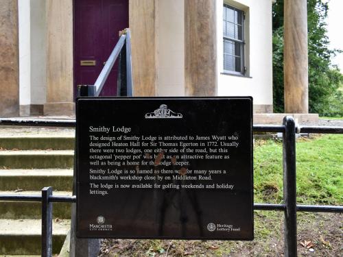 Gallery image of Smithy Lodge At Heaton Park in Manchester