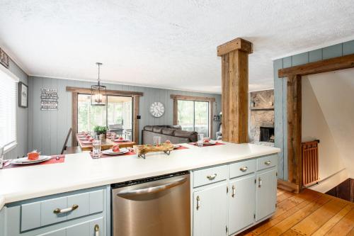 Hideaway Cove on Lake Lanier! – Photos 3