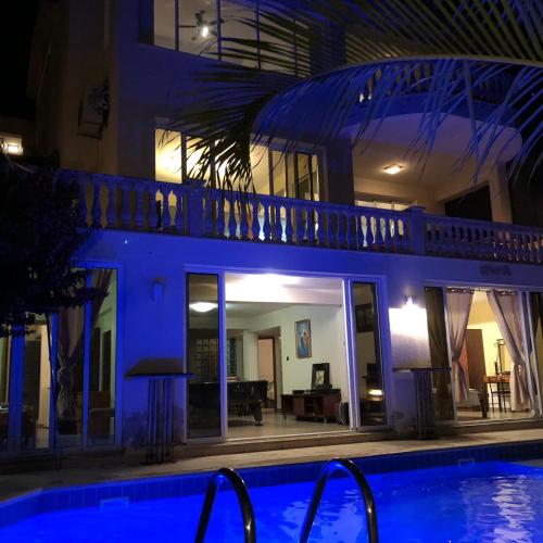 Piscina en o cerca de Sun Set Suite Villa