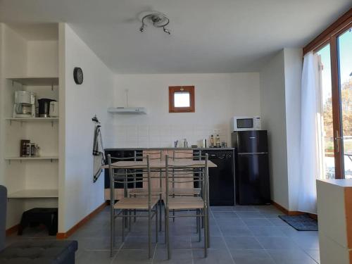 Dapur atau dapur kecil di Gîte des Millets en Baronnies