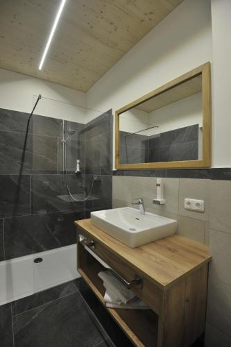 Koupelna v ubytování Das Dorfhotel Engl-Grafinger
