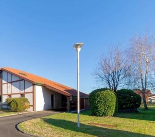 Zdjęcie z galerii obiektu Maison des Bois - T5 - 6 personnes w mieście Biscarrosse