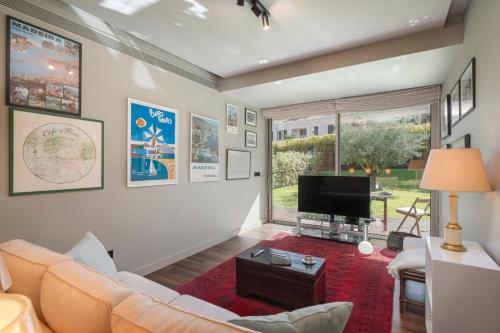 Savoy Residence Casa Branca I by an island apart