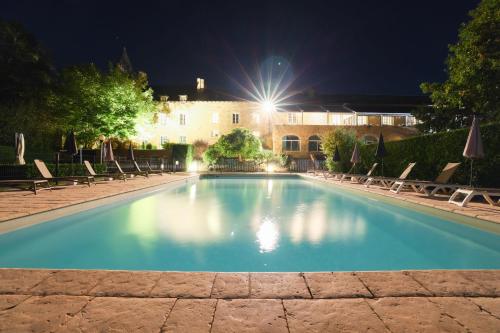 Piscina en o cerca de Château de Fontanges