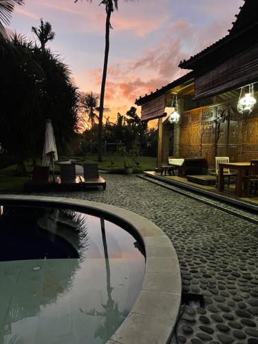 Kolam renang di atau dekat dengan Meriki Losari Villa, in the Heart of Bali, Joglo one bedroom