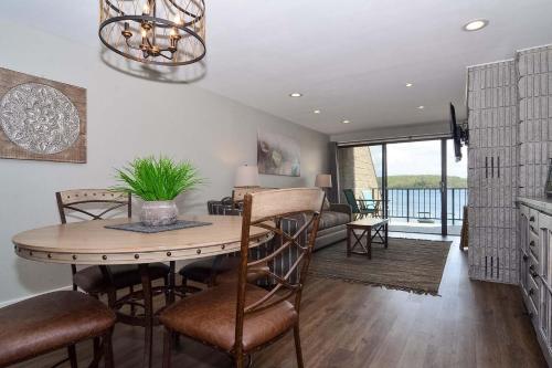 202B One Bedroom One Bath – Photos 2