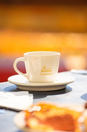 Utensilios para hacer té y café en IL Campanario Villaggio Resort - OFICIAL