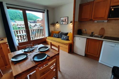 Photo de la galerie de l'établissement Superbe appartement La Joue du Loup centre, 6 personnes, avec parking privé, à Saint-Étienne-en-Dévoluy