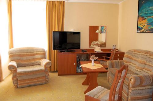 Hotel Wodnikにあるテレビまたはエンターテインメントセンター