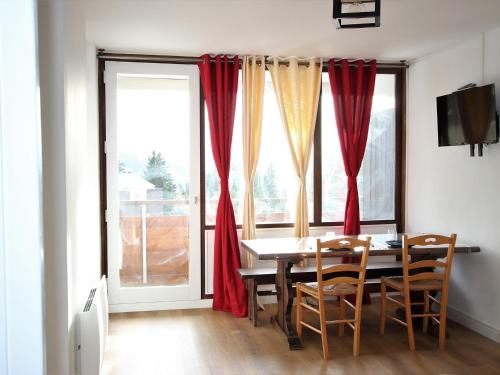 Appartement Chamrousse, 2 pièces, 6 personnes - FR-1-340-266