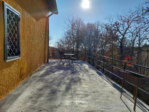 Balkón nebo terasa v ubytování Chalet Etna