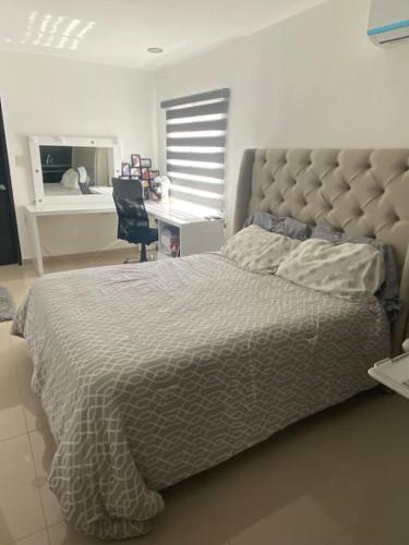 Кровать или кровати в номере Casa en privada culiacan. Stanza toscana