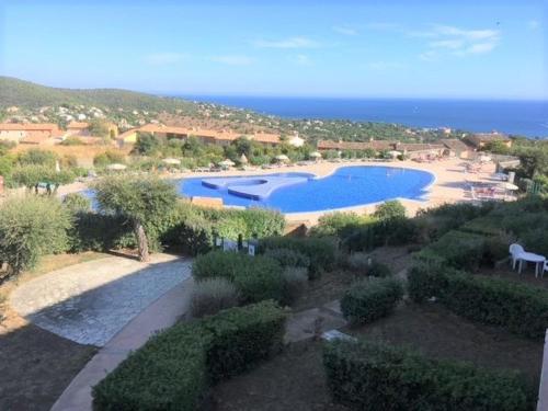 Appartement Les Issambres, 2 pièces, 4 personnes - FR-1-226-504