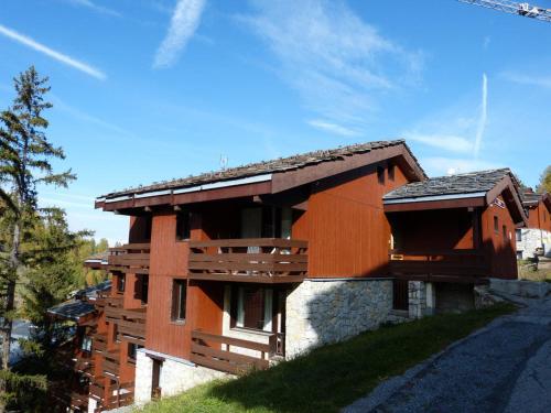 Appartement cosy avec balcon, piscine et parking en option à Plagne 1800