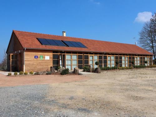 Gîte Mesples, 6 pièces, 15 personnes - FR-1-489-403