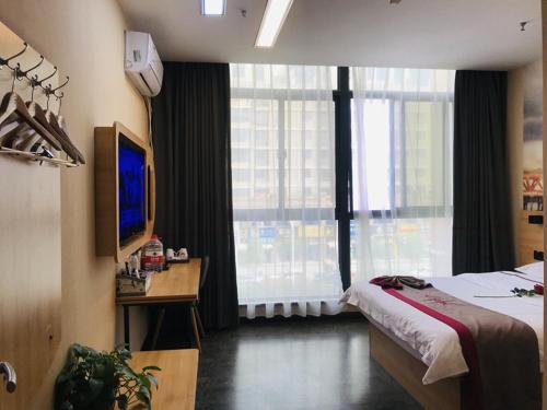 Gallery image of Thank Inn Chain Hotel henan zhengzhou xinzheng city north china road xuanyuan lake in Zhengzhou