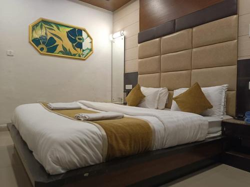 Gallery image of HOTEL GOLDEN VEENA- MOUNT ABU- 1 km FROM NAKKI LAKE in Mount Ābu
