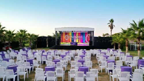 Κήπος έξω από το J'adore Deluxe Hotel & Spa Ultra All Inclusive