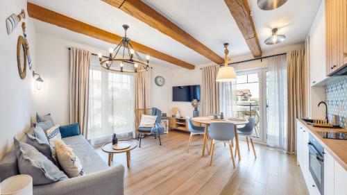 Port Krynica, Sun & Snow