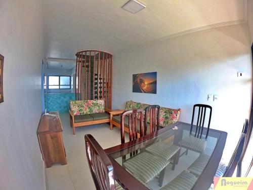 Χώρος καθιστικού στο Apartamento Duplex pé na areia em Boracéia