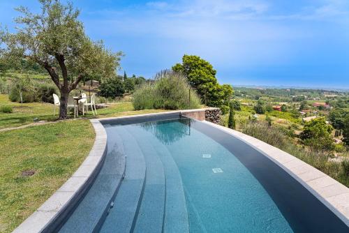 Πισίνα στο ή κοντά στο Monaci delle Terre Nere