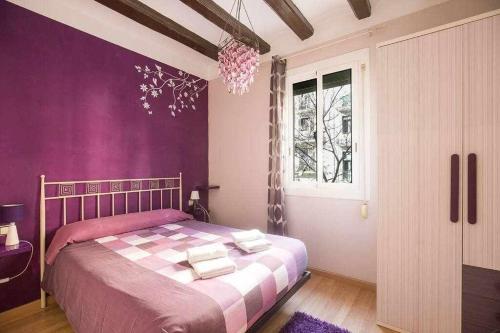 מיטה או מיטות בחדר ב-Consell Cent apartment I 3 dormitorios Eixample