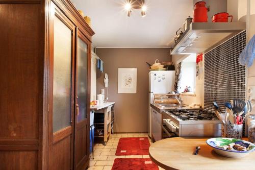 Una cocina o zona de cocina en La Bergerie