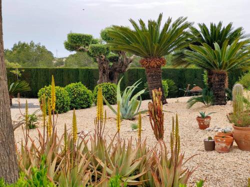 Imagen de la galería de La Villa Romantica Résidence de vacances Les Tres Cales Espagne, en Les tres Cales