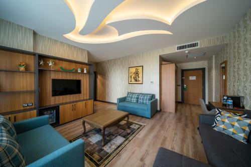 Μια τηλεόραση ή/και κέντρο ψυχαγωγίας στο Holiday Inn - Trabzon-East by IHG