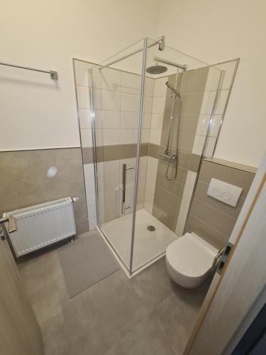 Ένα μπάνιο στο Apartament Suite 1