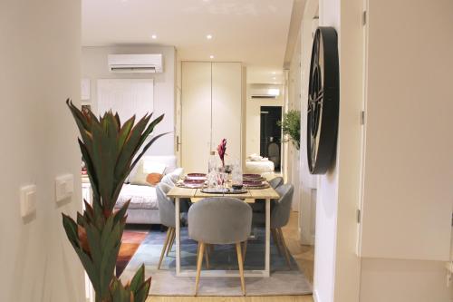 Artistic Neighborhood Luxury