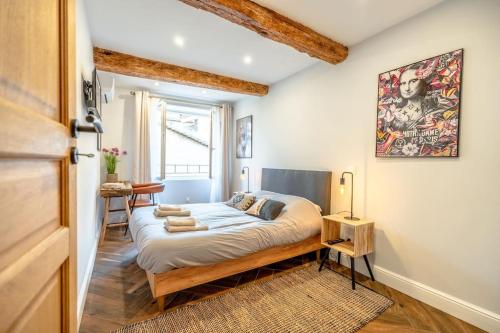 Photo de la galerie de l'établissement Superbe appartement neuf, climatisé centre village, au Plan-de-la-Tour