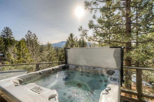 Zephyr Cove Retreat – Photos 2