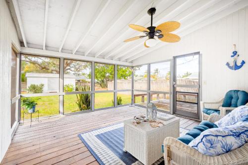 The Coastal Cottage – Photos 3