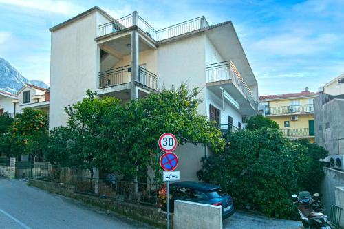 Fotografie z fotogalerie ubytování Apartments by the sea Podgora, Makarska - 20231 v Podgoře