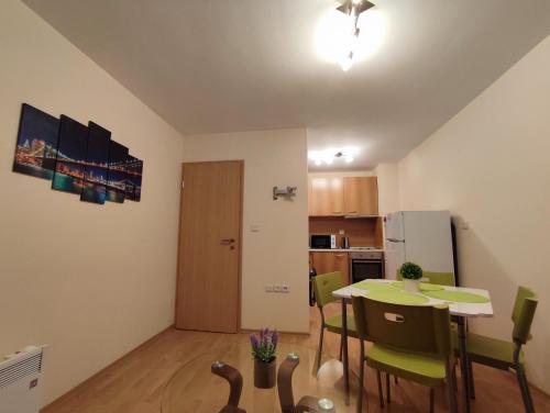 Η κουζίνα ή μικρή κουζίνα στο Pirin Sunrise