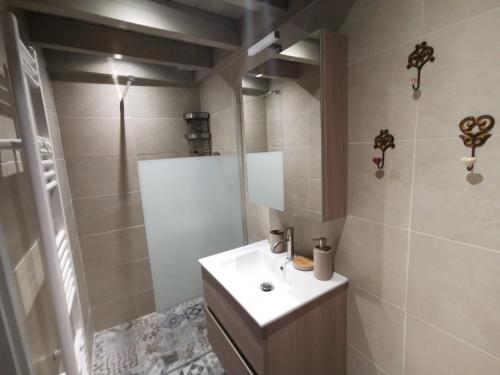 Bilik mandi di Casa Carina, Arachova