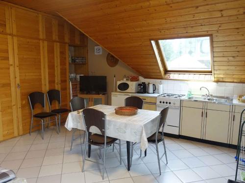 Kuchyňa alebo kuchynka v ubytovaní Apartment in Siofok - Balaton 43120