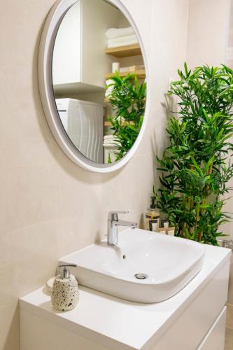 Fresh Comfort Apartment by Irundo