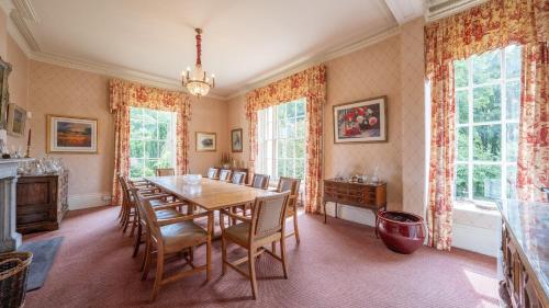 Posezení v ubytování Pantybeiliau House Bed & Breakfast